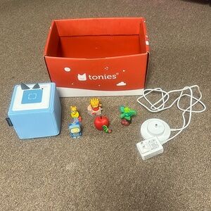 Tonies Toniebox Audio, used toy, Good condition.
